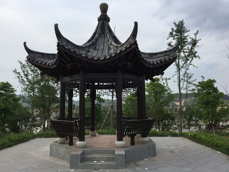 六角涼亭