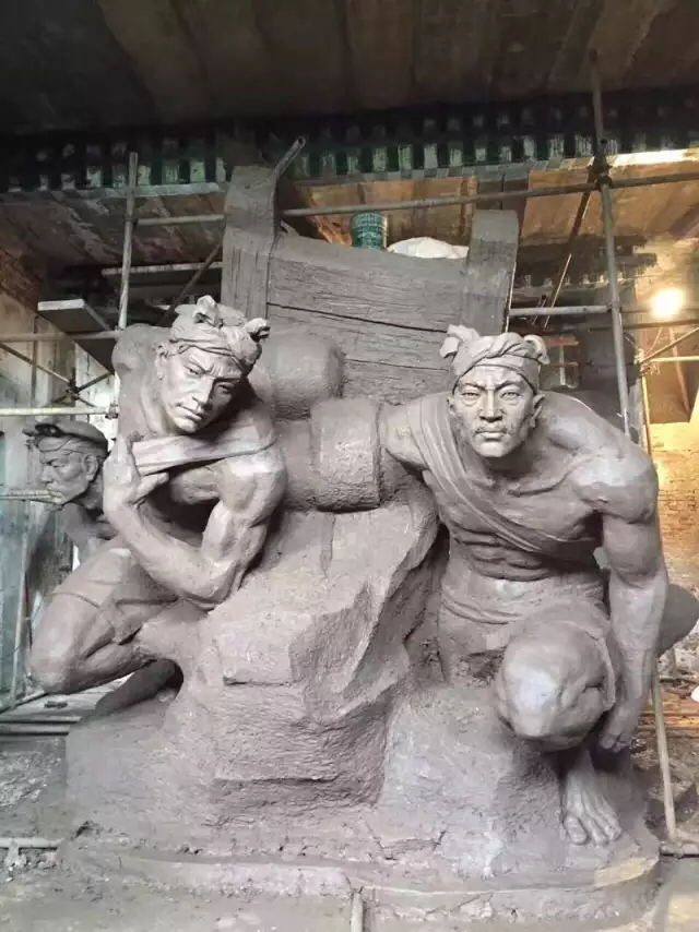 大連泥稿雕塑